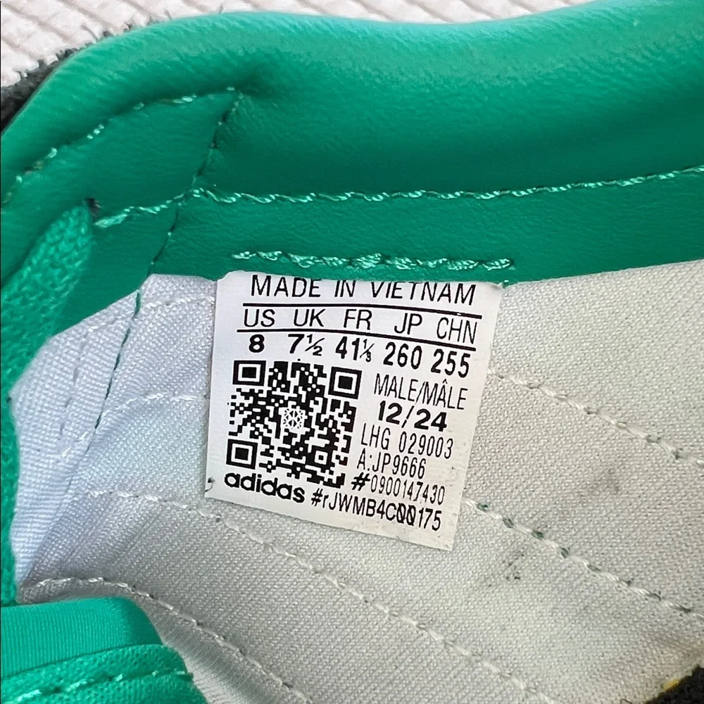 Adidas Barreda Decode men’s 8 women’s 10
Green - Picture 5 of 6